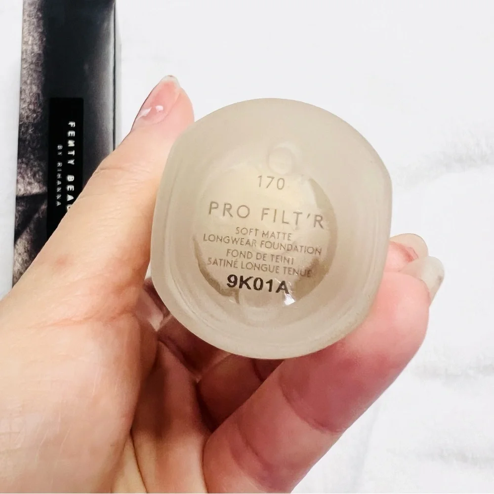 Fenty BEAUTY BY RIHANNA Pro Filt'r Soft Matte Longwear Liquid Foundation 170 New